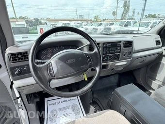 2000 Ford Super Duty F-550 Cab Chassis XL Regular Cab DRW - miniatura 12