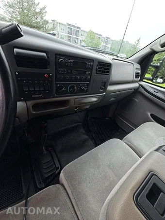 2000 Ford Super Duty F-550 Cab Chassis XLT Regular Cab DRW - miniatura 10