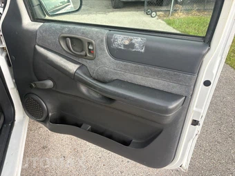 2000 GMC Sonoma SLS Extended Cab Medium Bed 1SG w/Rear LH Door - miniatura 21