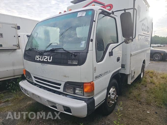 2000 Isuzu NPR Base Low Tilt