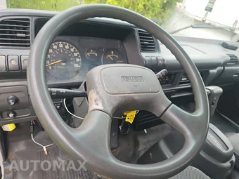 2000 Isuzu NPR Base Low Tilt – miniatura 10