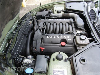 2000 Jaguar XK8 Convertible - miniatura 18