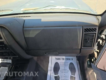 2000 Jeep Cherokee SE – miniatura 16