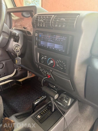 2000 Jeep Wrangler Sport - miniatura 6