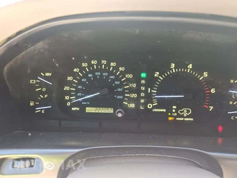 2000 Lexus LX 470 – miniatura 6