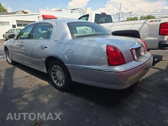 2000 Lincoln Town Car Signature – miniatura 2