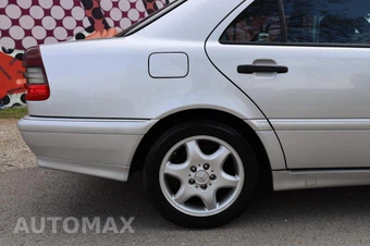 2000 Mercedes-Benz C-Class 4dr Sdn 2.3L Kompressor - miniatura 17