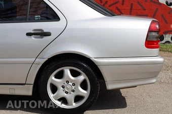 2000 Mercedes-Benz C-Class Sedan C 230 Kompressor – miniatura 16