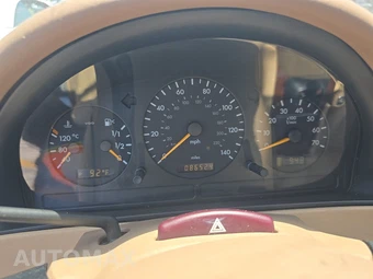 2000 Mercedes-Benz ML 320 – miniatura 12
