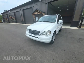 2000 Mercedes-Benz ML 320