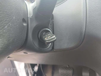 2000 Mercedes-Benz ML 320 - miniatura 5