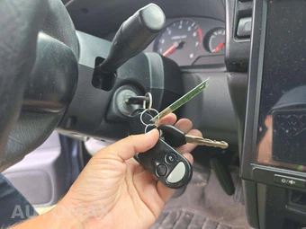 2000 Nissan Xterra SE - miniatura 8