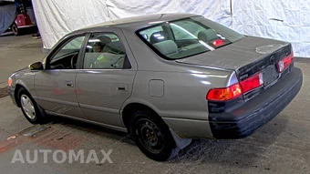 2000 Toyota Camry CE – miniatura 6
