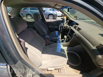 2000 Toyota Camry CE – miniatura 8