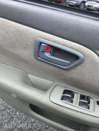 2000 Toyota Camry LE – miniatura 21