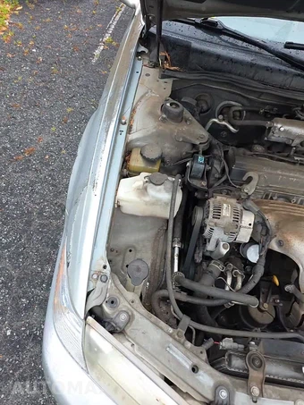 2000 Toyota Camry LE – miniatura 30