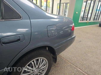 2000 Toyota Camry LE – miniatura 22