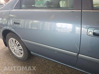 2000 Toyota Camry LE – miniatura 28