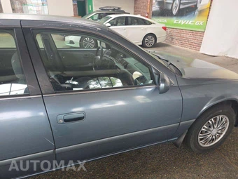 2000 Toyota Camry LE – miniatura 29