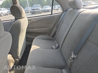 2000 Toyota Corolla CE – miniatura 13
