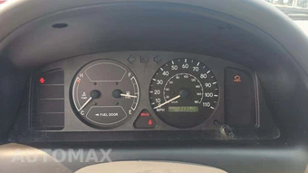 2000 Toyota Corolla CE – miniatura 17