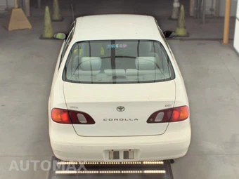 2000 Toyota Corolla CE – miniatura 5