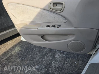 2000 Toyota Corolla CE – miniatura 9