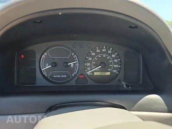 2000 Toyota Corolla CE – miniatura 15
