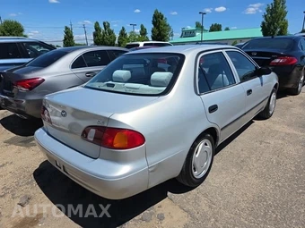 2000 Toyota Corolla CE – miniatura 4