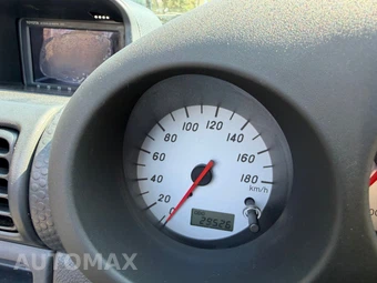 2000 Toyota MR2 Spyder - miniatura 7
