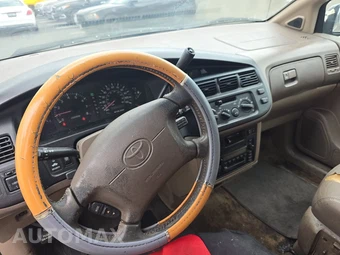2000 Toyota Sienna LE 114.2" WB - miniatura 11