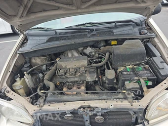 2000 Toyota Sienna LE 114.2" WB - miniatura 16