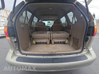 2000 Toyota Sienna LE 114.2" WB - miniatura 17