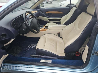 2001 Aston Martin DB7 Vantage Convertible - miniatura 6