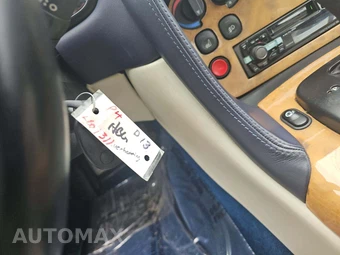 2001 Aston Martin DB7 Vantage Convertible - miniatura 8