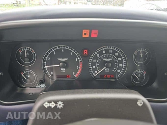2001 Aston Martin DB7 Vantage Convertible - miniatura 9