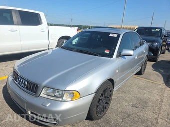 2001 Audi S4 Sedan - samochód z USA z aukcji Manheim, oferta Kup Teraz w AUTOMAX
