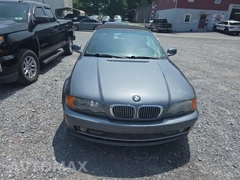 2001 BMW 3 Series Convertible 330Ci – miniatura 2