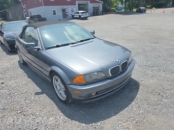 2001 BMW 3 Series Convertible 330Ci – miniatura 3