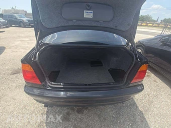 2001 BMW 3 Series Sedan 325xi – miniatura 14