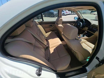 2001 BMW 5 Series Sedan 540i - miniatura 13