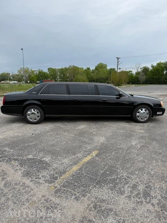 2001 Cadillac DeVille Professional Coachbuilder Limousine Pkg - miniatura 8
