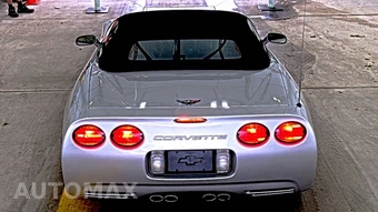 2001 Chevrolet Corvette Convertible - miniatura 5