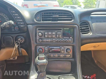 2001 Chevrolet Corvette Convertible - miniatura 10
