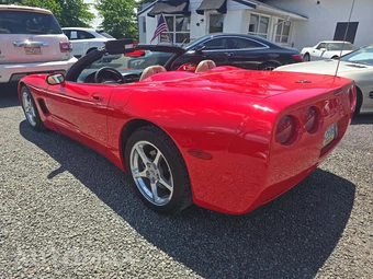 2001 Chevrolet Corvette Convertible - miniatura 2