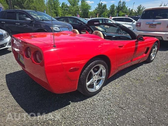 2001 Chevrolet Corvette Convertible - miniatura 3
