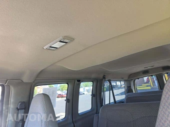 2001 Chevrolet Express G2500 Passenger Van 135.0" WB - miniatura 11