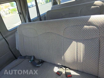 2001 Chevrolet Express G2500 Passenger Van 135.0" WB - miniatura 13