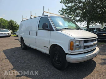 2001 Chevrolet Express G3500 Cargo Van 135.0" WB - miniatura 4