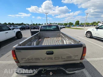 2001 Chevrolet Silverado 1500 Regular Cab Long Bed - miniatura 8